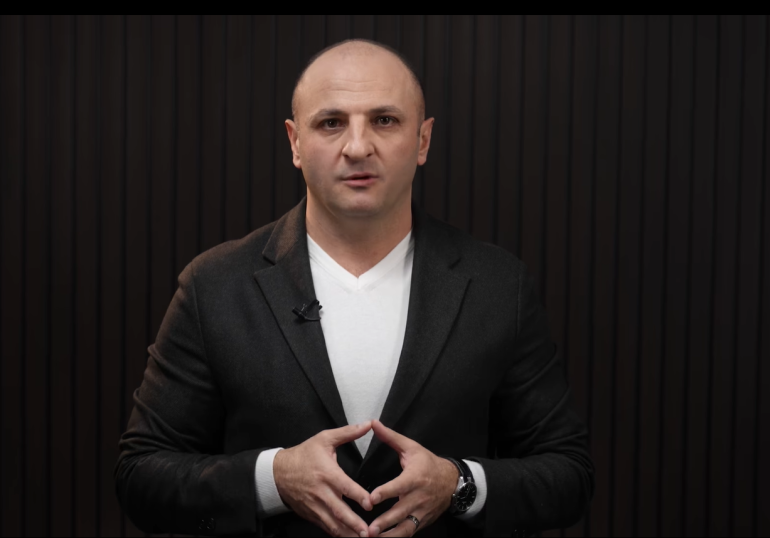 «Մեզ ոչ մի պաշտոն պետք չէ, մեր քվեն տալիս ենք, որ ՔՊ-ն Գյումրիում չունենա իշխանություն»․ Կարեն Սիմոնյան