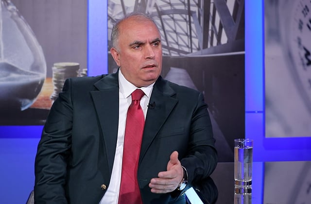 Миниатюра новости: Ա՛յ տաք գլուխներ, ո՞ր երկրից եք բերելու 300.000 տոննա ցորեն. Հրայր Կամենդատյան