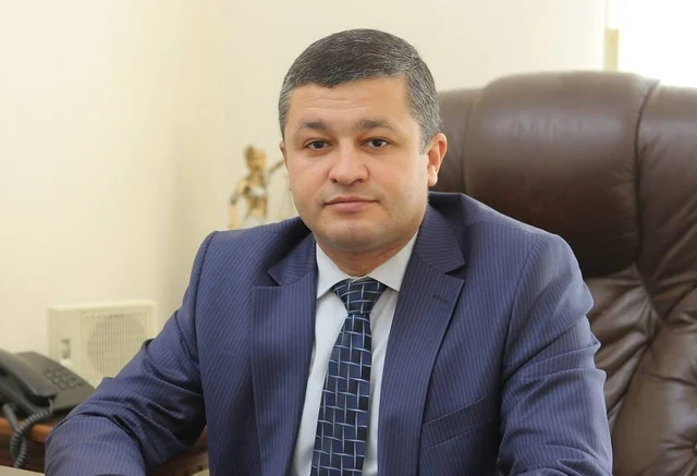 Миниатюра новости: Մոտ երեք տարի ինձ կալանքի տակ են պահում չեղած, կեղծ, հնարովի, ապօրինի մեղադրանքներով․ Սուրեն Մանուկյան